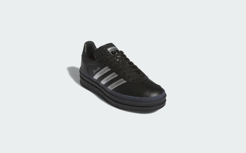 Adidas là thương hiệu đầu tiên cho khách hàng tự thiết kế giày