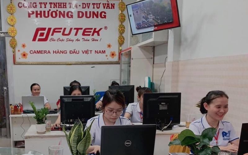 Camera Phương Dung