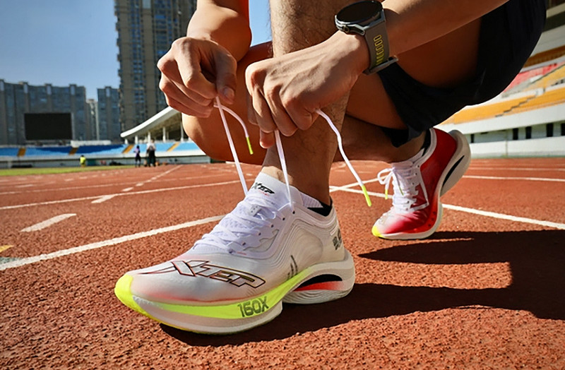 giày sneaker nội địa trung